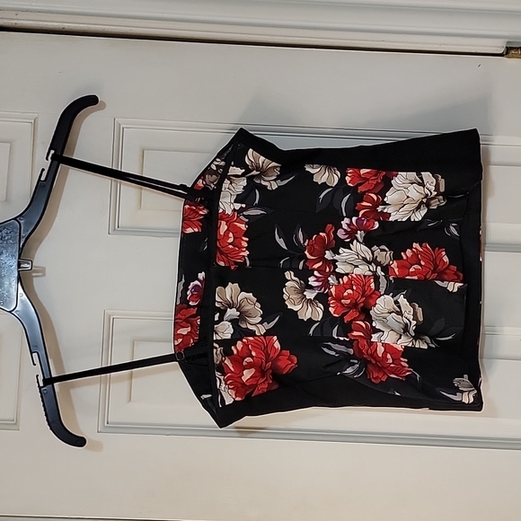 WHBM Bustier Style top Size 2. Like new condition. - Picture 5 of 5